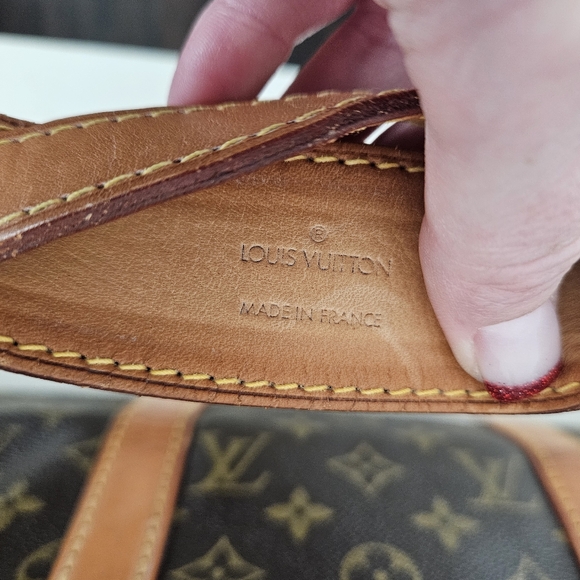 Authentic LOUIS VUITTON Monogram Keepall 50 Bandouliere Duffel Bag - Picture 13 of 16